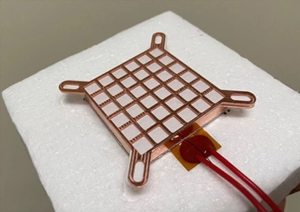 Passive saltwater heatsink Passive saltwater heatsink